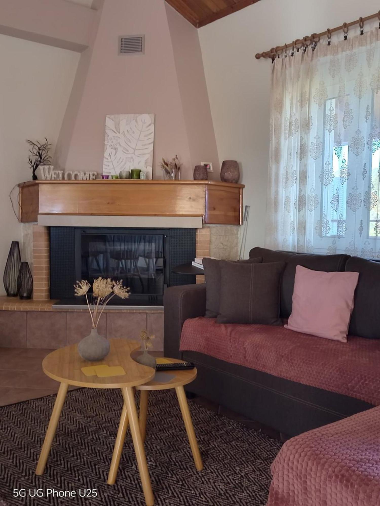 Aoria Traditional House With Stuning Mountain View Loulos 外观 照片